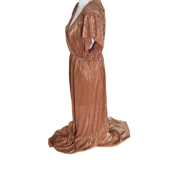 NWT See and Be Seen Arya Metallic Bronze Maxi Dress Size Medium - Picture 4 of 12